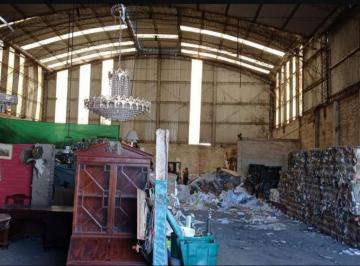 Local comercial · 900m² · Local - Canning (E. Echeverria)