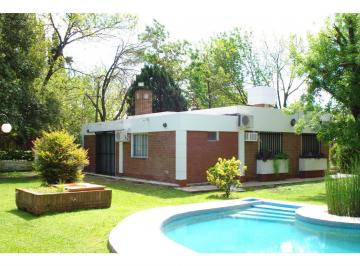 Casa · 1200m² · 3 Ambientes · 1 Cochera · Alquiler Temporario Funes R