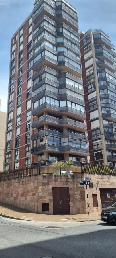 Semipiso 4 amb, 240m² reciclado con cochera doble — Playa Grande