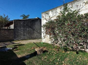 Casa · 80m² · 2 Dormitorios · 3 Cocheras · Venta Casa 3 Amb Paso del Rey Centro