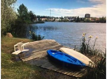 Casa · 300m² · 4 Ambientes · Altamira Casa Al Agua!