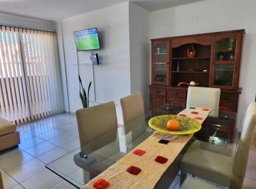 Departamento de 2 ambientes, Córdoba · Alquiler: Departamento Amoblado + Cochera en Barrio Guemes.