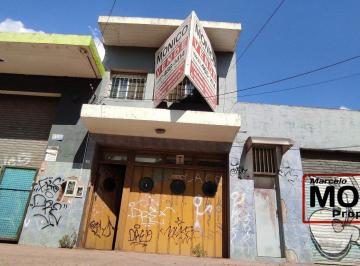 Casa · 200m² · 4 Dormitorios · 5 Cocheras · Venta Casa Más Depto Paso del Rey Centro