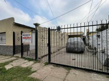 Casa · 120m² · 2 Dormitorios · 3 Cocheras · Venta 2 Casas en un Solo Terreno Paso del Rey