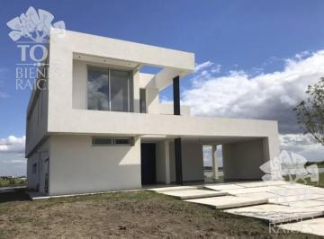 Casa · 303ha · 8 Dormitorios · 2 Cocheras · Casa en Venta Ubicado en Muelles, Puertos, Escobar
