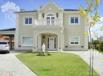 Casa · 220ha · 8 Ambientes · 2 Cocheras · Casa en Venta en San Isidro Labrador, Villanueva, Tigre