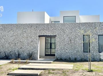 Casa · 223ha · 6 Ambientes · 2 Cocheras · Casa en Venta en Santa Ana, Villanueva, Tigre