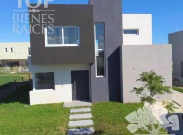 Casa · 176ha · 5 Dormitorios · 3 Cocheras · Casa en Venta Ubicado en Castaños, Nordelta, Tigre