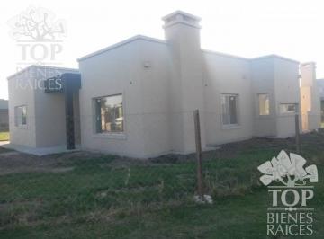 Casa · 144ha · 4 Dormitorios · Casa en Venta Ubicado en Santa Guadalupe, Pilar del Este, G. B. a. Zona Norte