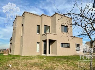 Casa · 190ha · 6 Ambientes · Casa en Venta en El Cantón, Escobar, G. B. a. Zona Norte