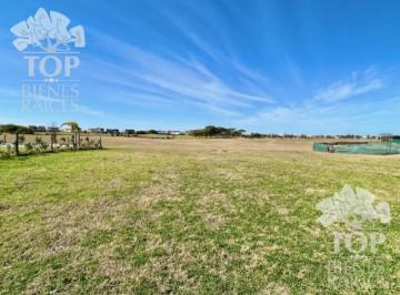 Terreno · 906ha · Terreno Lote en Venta en El Cantón Golf, El Cantón, Escobar