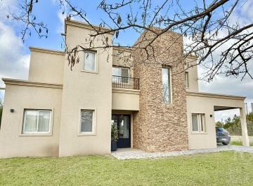 Casa · 185ha · 5 Ambientes · 2 Cocheras · Casa en Venta Ubicado en El Cantón, Escobar, G. B. a. Zona Norte