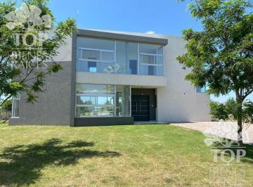 Casa · 190m² · 3 Ambientes · Casa en Venta Ubicado en El Cantón Islas, El Cantón, Escobar