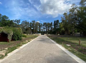 Terreno · 395m² · Gran Terreno a La Venta en El Barrio Los Pinos 2 de Yei Pora