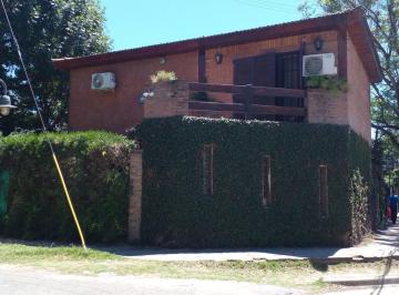 Casa de 4 ambientes, Tigre · Don Torcuato:balbastro Nº2584 - Hermosa Casa en 2 Plantas en Esquina con Jardin