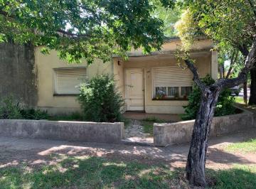 Casa de 3 ambientes, San Isidro · Casa Desarrolada en Planta Baja 3 Ambientes Villa Adelina