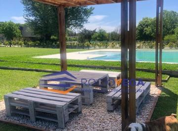 Casa · 246m² · 5 Ambientes · 2 Cocheras · Casa en Venta en Haras del Sol, Pilar