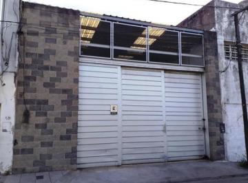 Bodega-Galpón · 199m² · Galpon en Haedo a 50 m de Av Rivadavia.