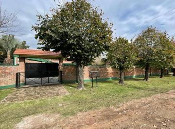 Quinta vacacional · 200m² · 3 Ambientes · Casa Quinta en Venta - 20 de Junio