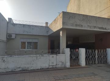 Casa · 118m² · 4 Ambientes · 1 Cochera · Casa - Lomas de Zamora Oeste