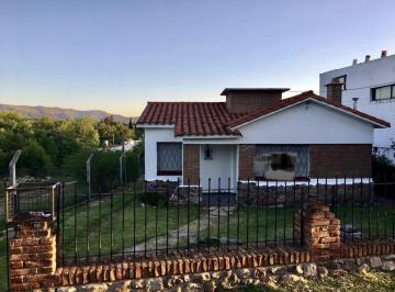 Casa · 807m² · 4 Dormitorios · 2 Cocheras · Venta Dos Casas - La Cumbre, Cordoba
