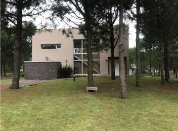 DEI-DEI-662_2 · Casa en Venta 3 Dorm. en Costa Esmeralda Barrio Residencial Barrio Privado