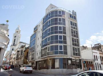 Hotel · 1800m² · 30 Ambientes · Hotel - Ciudad Vieja 1800 m² Espectacular Vista Al Río