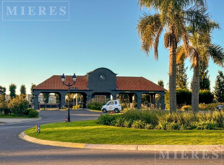 Desarrollo horizontal · Casas y Terrenos en San Gabriel, Villanueva