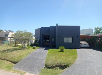 Casa de 4 ambientes, Pilar · Los Arces Complejo La Cañada