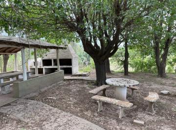 Foto · Casa Quinta en Venta con Galpón Quincho Pileta en Villa Esquiu