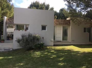 DEI-DEI-379_2 · Casa en Venta 3 Dorm. en Costa Esmeralda Barrio Residencial Barrio Privado