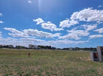 Terreno · 600m² · Lote en Venta! Lares de Canning!