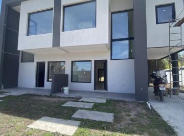 Casa · 125m² · 4 Ambientes · 1 Cochera · Casa - Canning