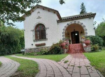 Casa de 7 ambientes, Río Ceballos · Hermosa Casa en Rio Ceballos