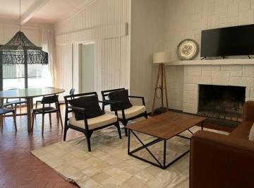Foto · Alquiler Temporal - Casa 4 Dorm Villa Allende Golf Zona Excelente - Capacidad 8 Pers