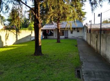 Casa · 448m² · 4 Ambientes · 1 Cochera · Importante Propiedad con Amplio Parque en Moreno Sur - 2 Dorm.!
