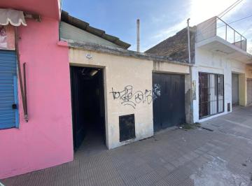 Casa · 100m² · 4 Ambientes · 1 Cochera · En Venta! Interesante Propiedad en Moreno con 2 Dorm. y Parque - Ubicada en Marcos del Bueno a