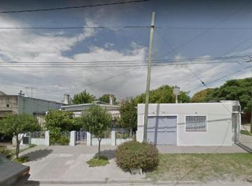 Casa · 120m² · 4 Ambientes · 1 Cochera · En Venta | Interesante Propiedad en Barrio San Jose, Moreno - con Departamento a Su Lado Incluido