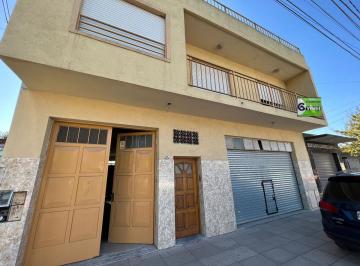 Casa · 7 Ambientes · En Venta | Importante Propiedad en Barrio La Perlita, Moreno | con Local, Terraza y Amplio Parque |