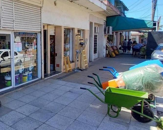 Local comercial · 200m² · 3 Ambientes