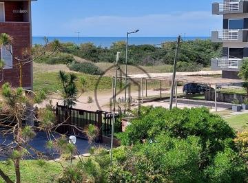 Departamento · 40m² · 3 Ambientes · 1 Cochera · Departamento en Alquiler Temporario 3 Amb, a 70 m de La Playa. Cochera Cubierta. Pinamar