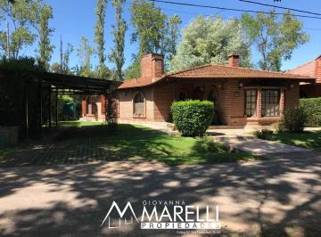 Casa de 5 ambientes, General Rodríguez · Casa a La Venta en Country Las Lajas