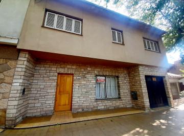 FRENTE · Patricia Zarco Inmobiliaria Vende. Gran Casa en Sexta Sección, Mendoza.