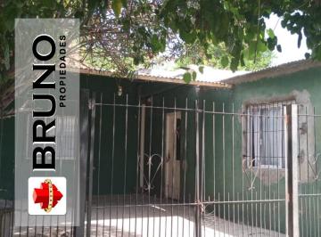 Casa · 95m² · 4 Ambientes · Venta de Casa 4 Ambientes en Merlo!