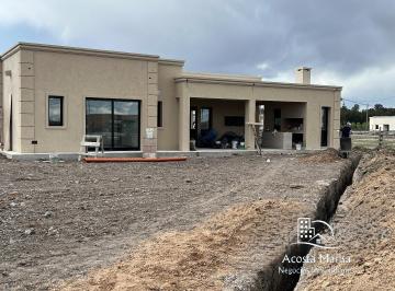 Casa · 190m² · 4 Ambientes · 3 Cocheras · Casa en Venta, Fincas de San Vicente