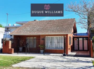 Imagen1 · Chalet con Parque y Quincho en Villa Primera
