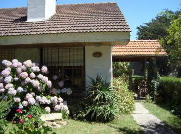 Casa de 4 ambientes, Mar del Plata · Casa Barrio Los Acantilados - 7 Cuadras de La Playa
