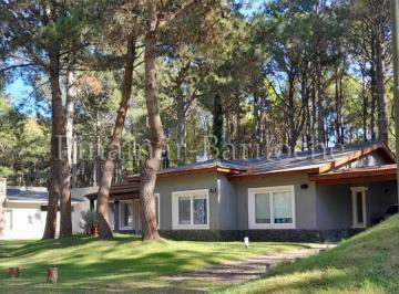 Casa de 5 ambientes, Pinamar · Casa en Alquiler Frontera de Pinamar 3 Dorm en Suite y H/serv - Coch Tech - 653