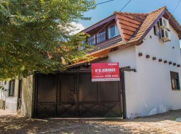 Casa · 195m² · 5 Ambientes · 3 Cocheras · Casa 5 Ambientes en Olivos