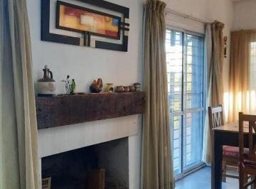 Casa · 130m² · 3 Ambientes · 4 Cocheras · Casa con Pileta en Estancia Vieja